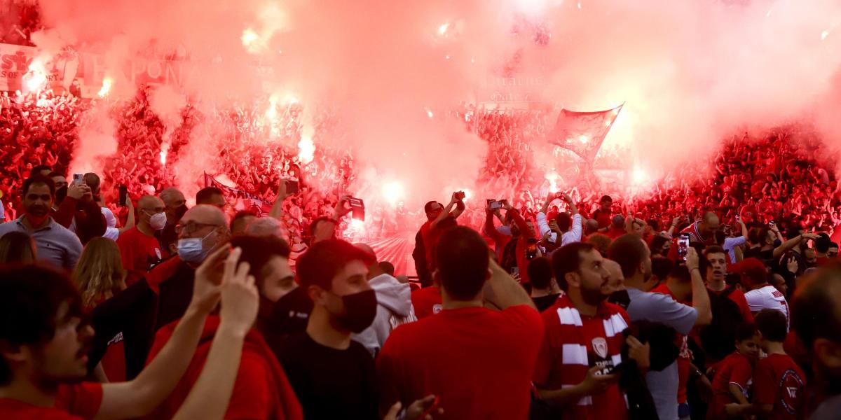 Multa de 53.000 euros y un partido a puerta cerrada para Olympiacos