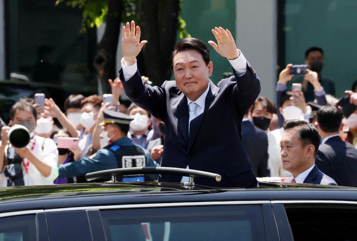 El nuevo presidente de Corea del Sur ofrece al Norte desarrollo económico a cambio de desnuclearización
