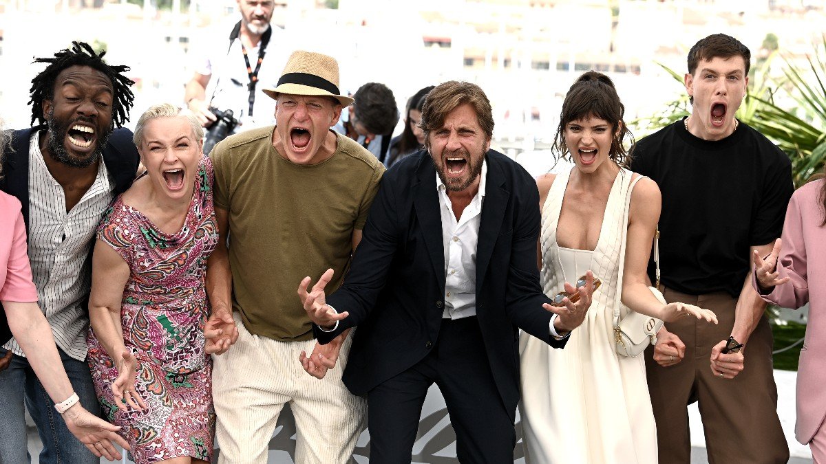 El sueco Ruben Östlund gana su segunda Palma de Oro del Festival de Cannes con ‘Triangle of sadness’