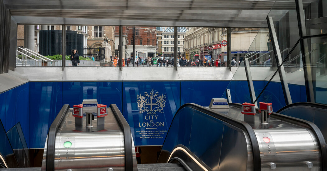 En Londres, un tren de alta velocidad largamente esperado está listo para rodar