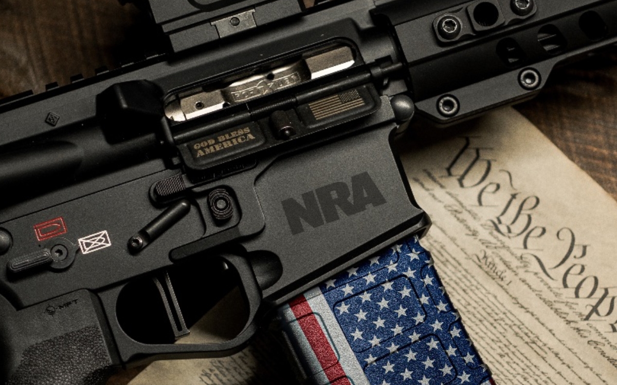 Fabricante del rifle AR-15 que fue usado en el tiroteo de Uvalde no estará en la convención de NRA