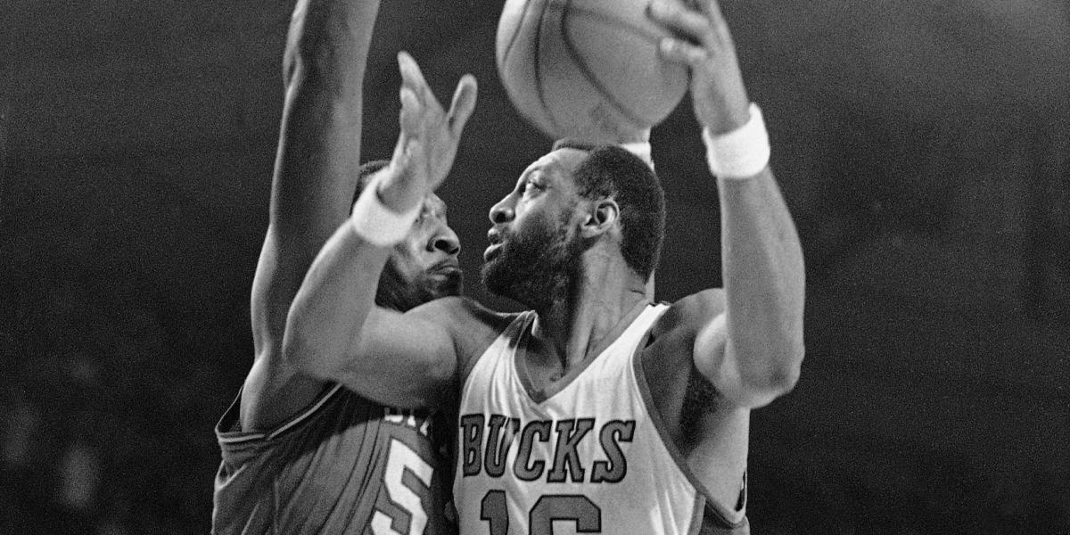 Fallece Bob Lanier, uno de los grandes pívots de los años setenta