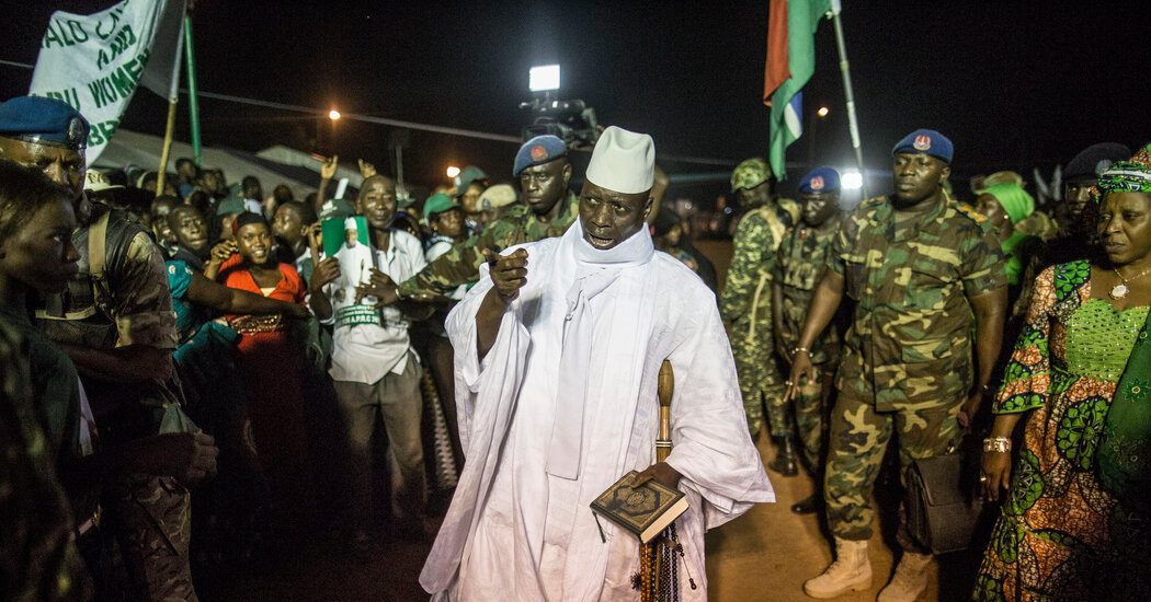 Gambia dice que procesará a expresidente por asesinato