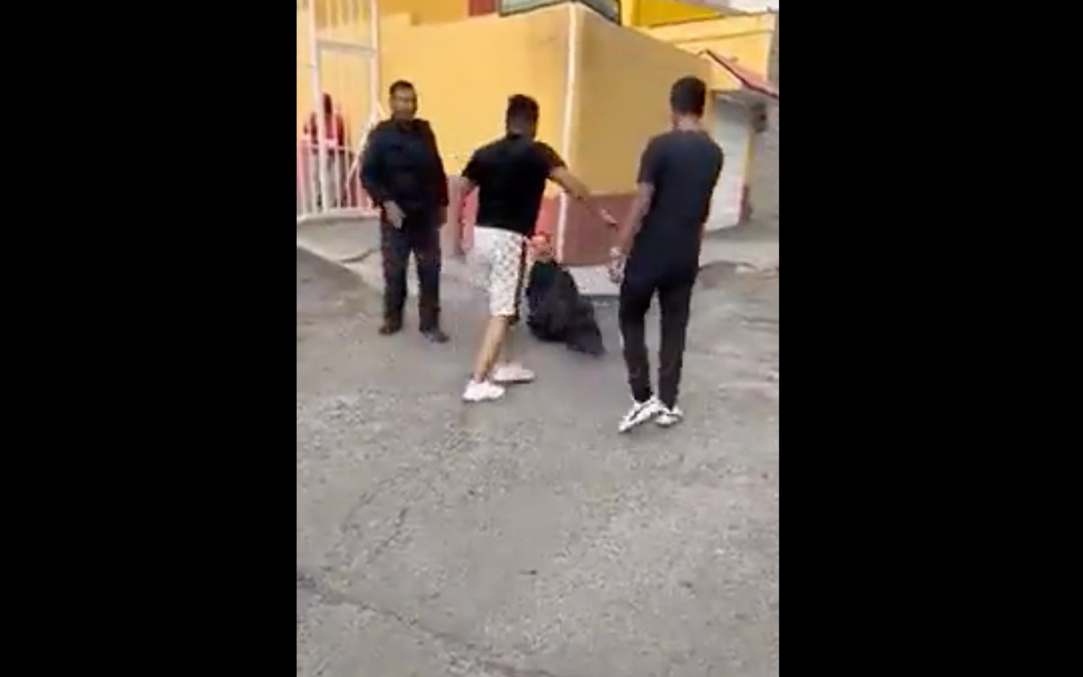 "Hazte para atrás y graba": así fue la riña entre policía y civil en el municipio de Ecatepec | Video