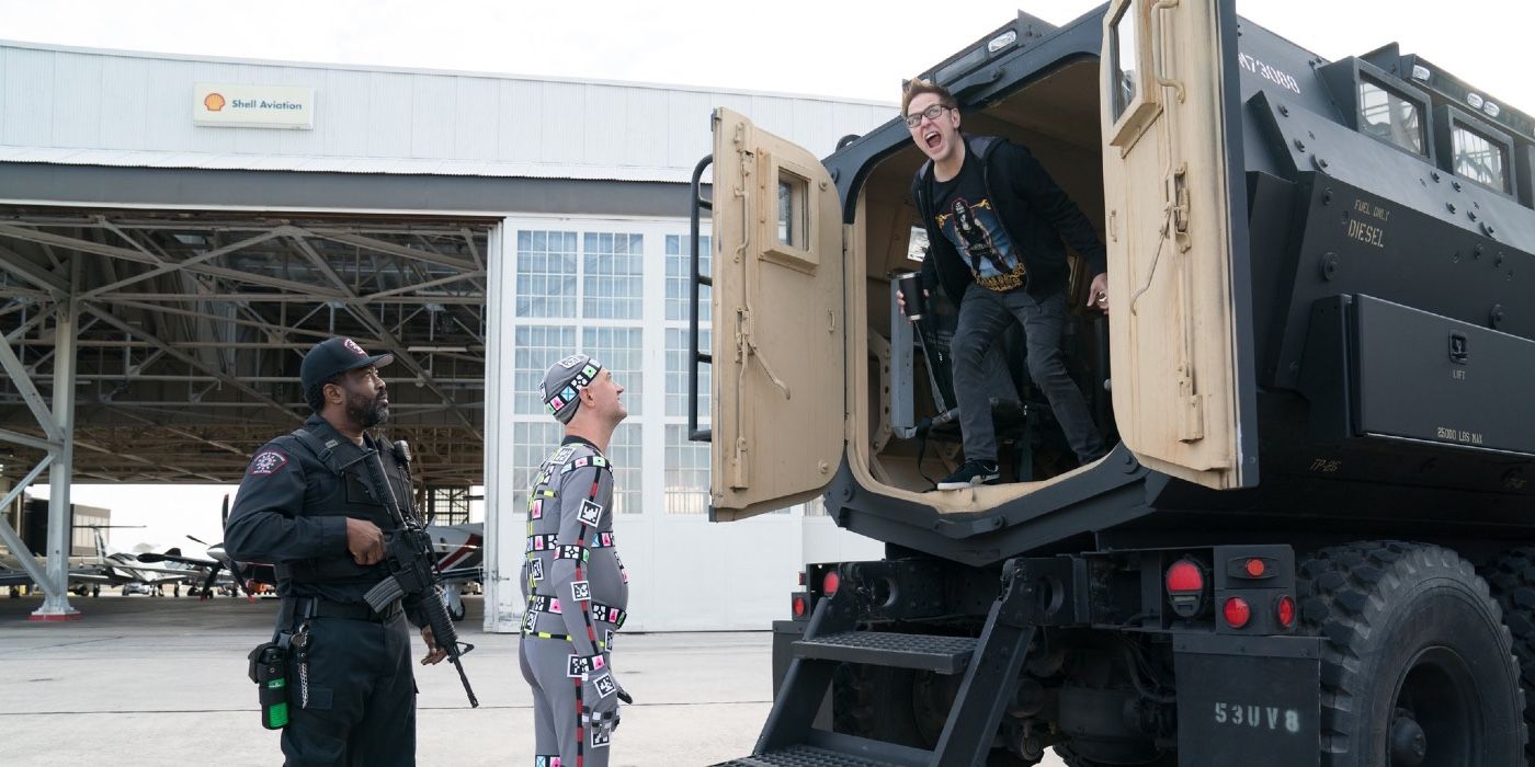 James Gunn muestra su actuación de comadreja en la imagen de BTS de Suicide Squad