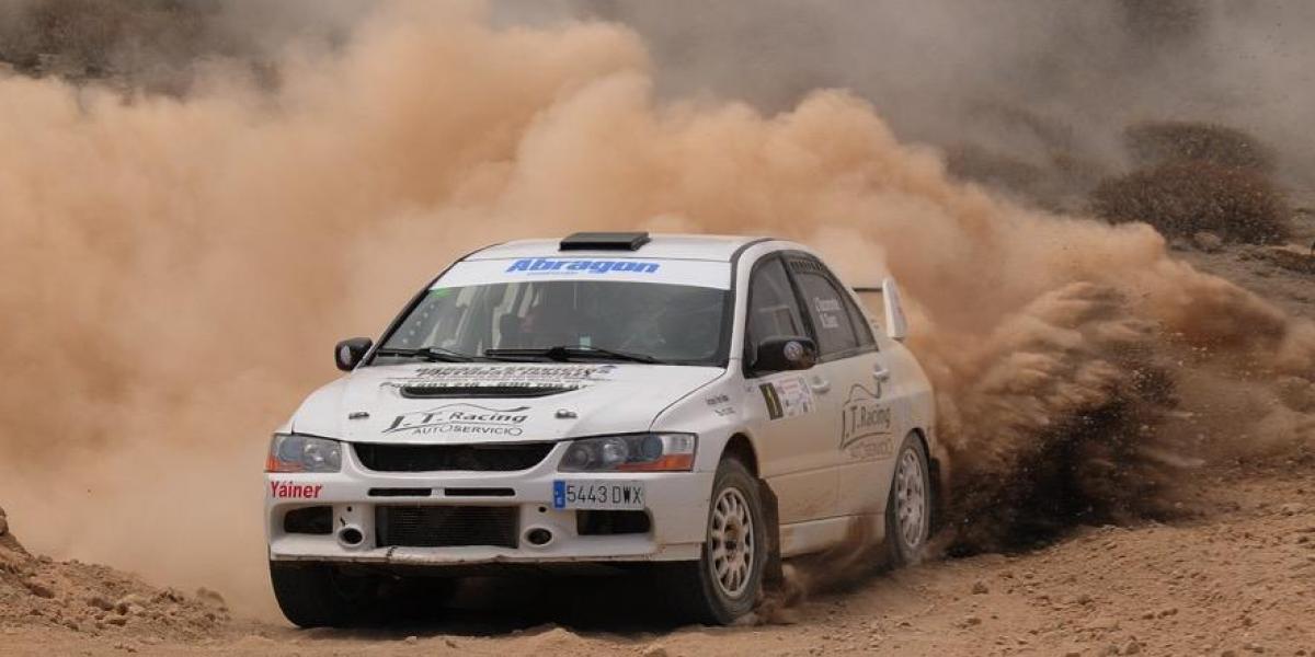 Jesús Tacoronte y Mariola Sáez se llevan el Rallye de Tierra Isla de Tenerife