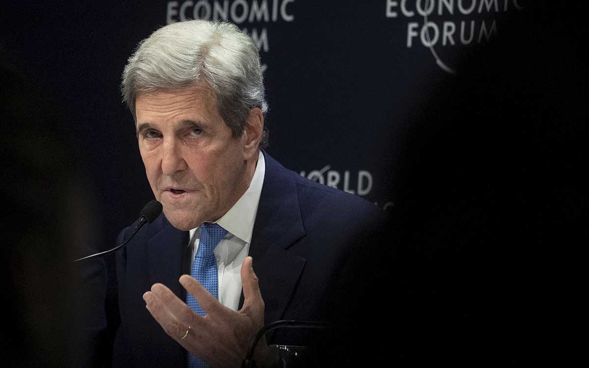 John Kerry anuncia la expansión de una coalición empresarial para reducir las emisiones de carbono