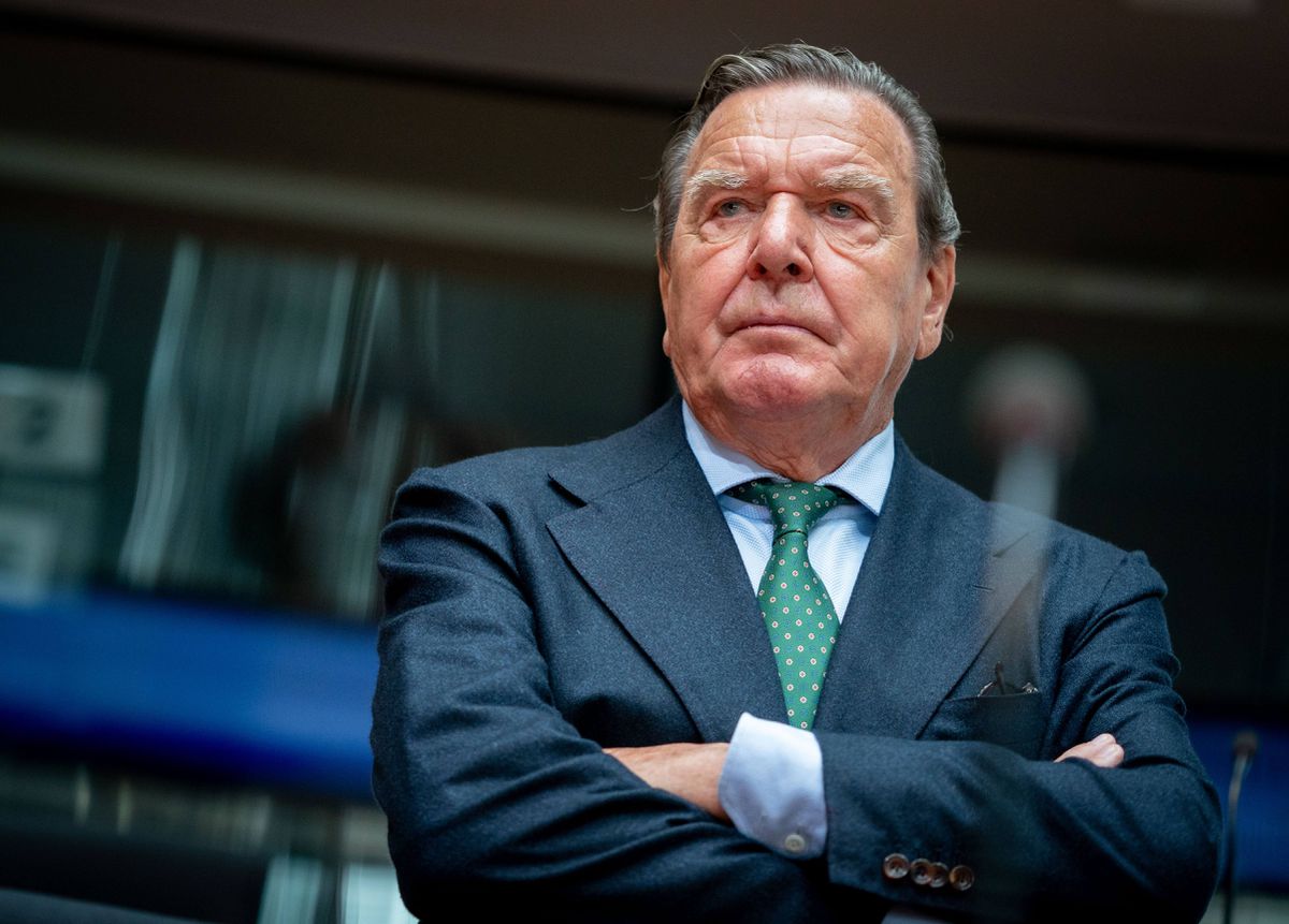 La Eurocámara pide incluir a Schröder en la lista negra de la UE por estar a sueldo de empresas rusas