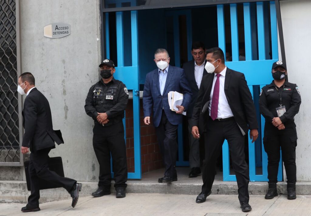 La visita de Arturo Zaldívar a la cárcel de Santa Martha Acatitla empuja el debate para limitar la prisión preventiva oficiosa