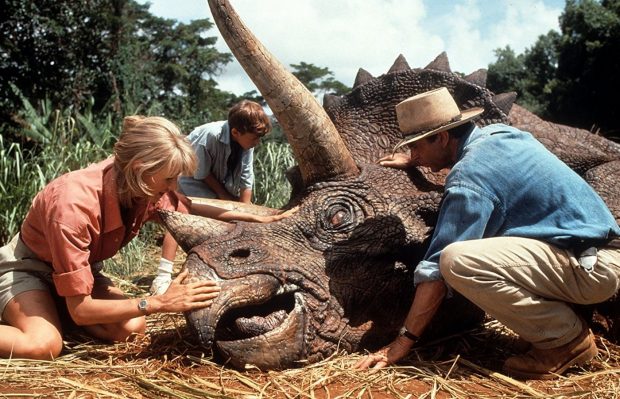 Laura Dern habla de su diferencia de edad con Sam Neill en ‘Jurassic Park’: «Era inapropiada»