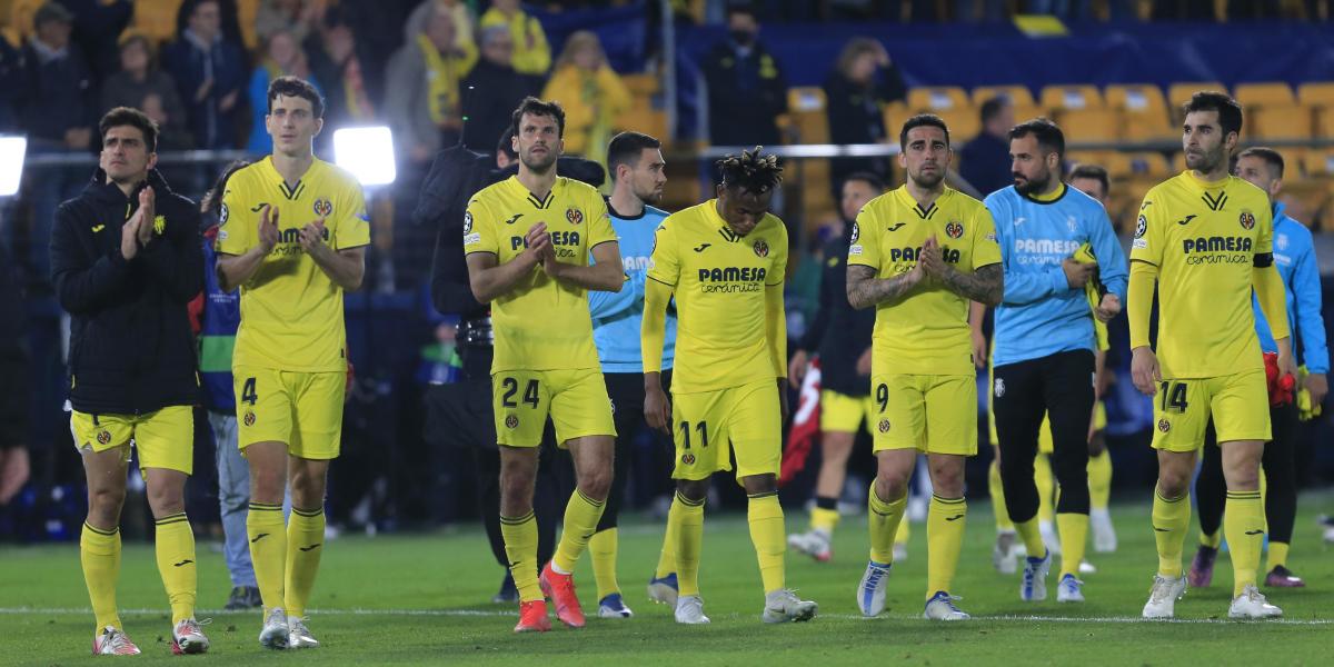 Los jugadores del Villarreal agradecieron el apoyo con una vuelta al campo