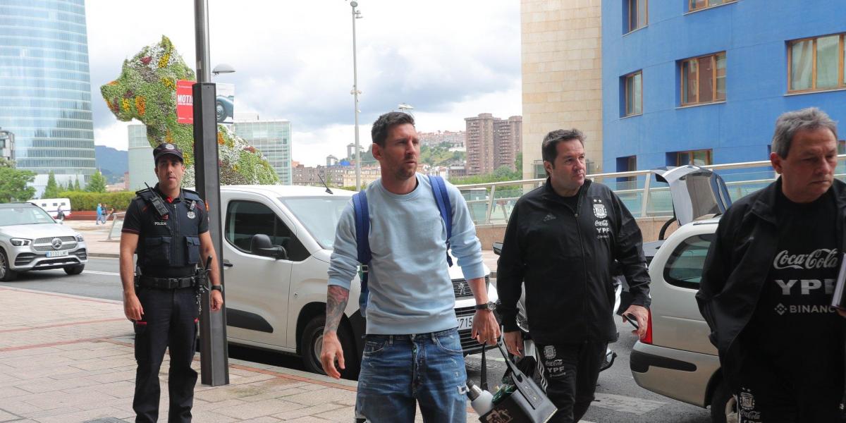 Messi llega a Bilbao el mismo día que se va Marcelino