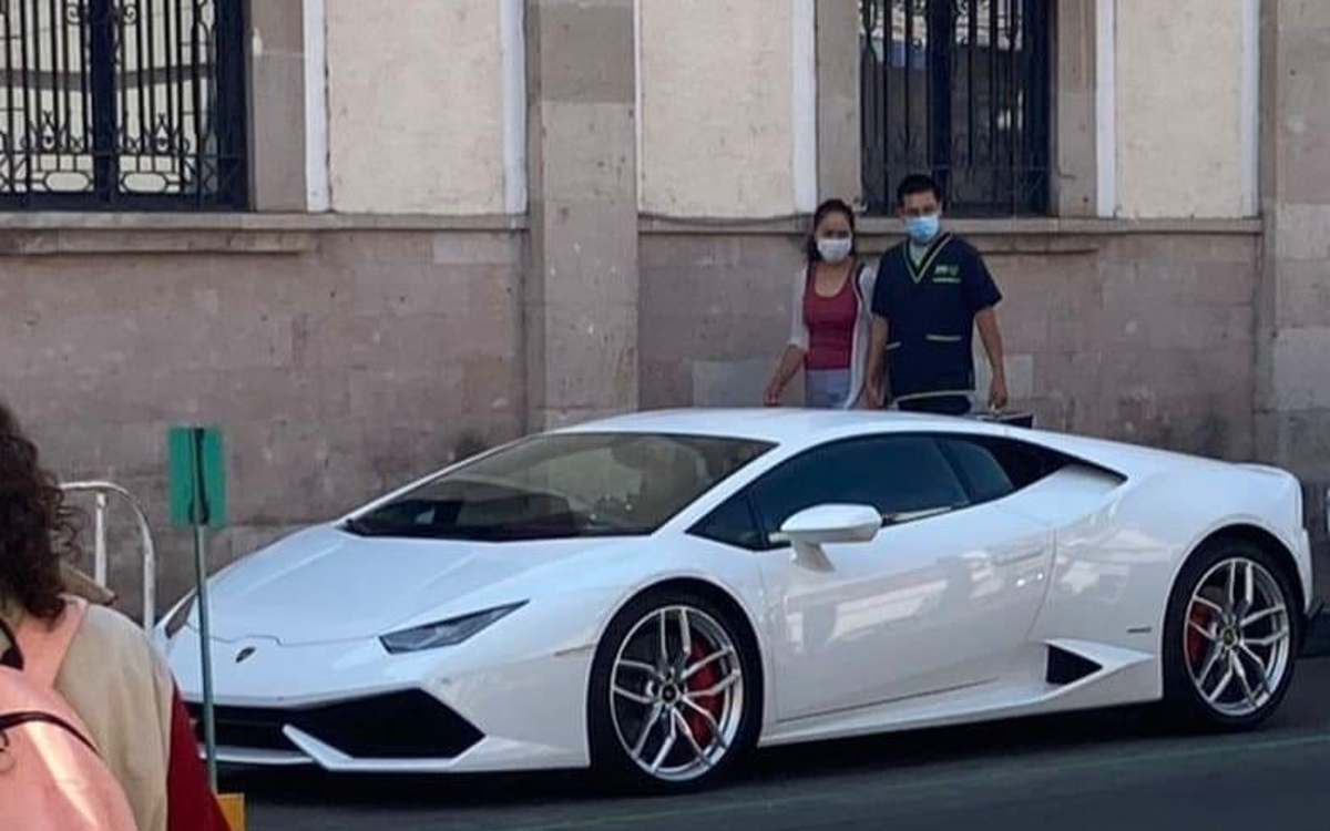 "No tengo nada qué ocultar"; alcaldesa exhibe su lujoso Lamborghini