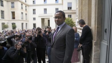 Pap Ndiaye, el ministro de Macron que irrita a la extrema derecha y seduce a la izquierda