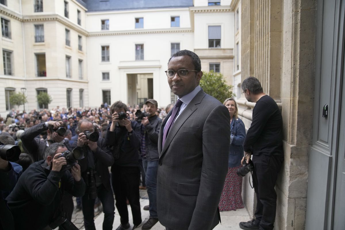 Pap Ndiaye, el ministro de Macron que irrita a la extrema derecha y seduce a la izquierda