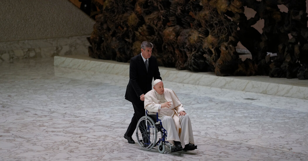 Papa aprobó acuerdo secreto para liberar a monja secuestrada, dice cardenal
