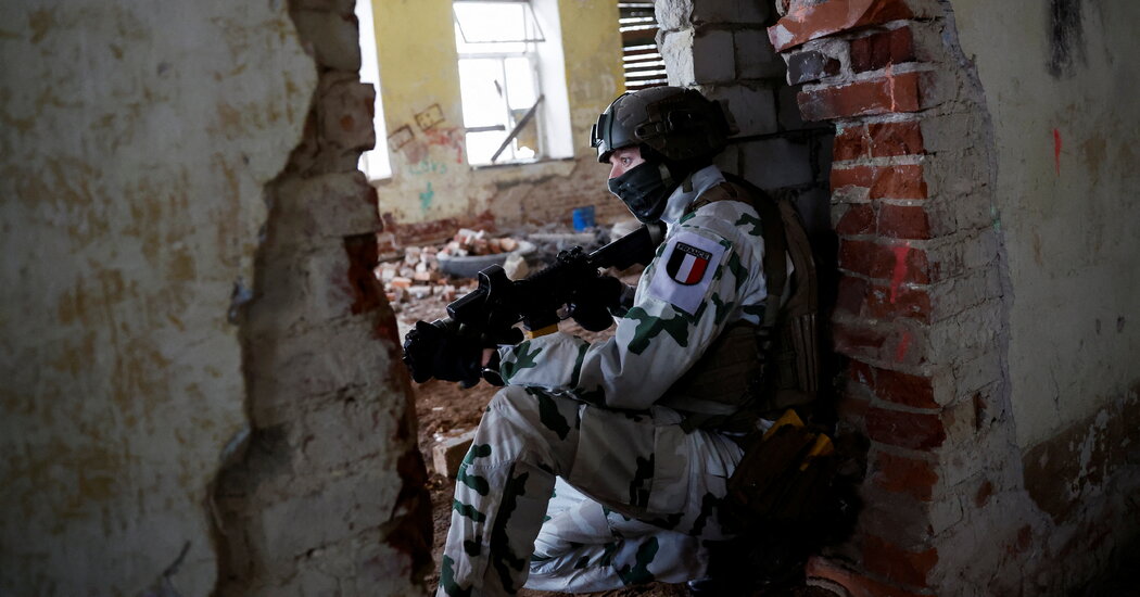 Para el ejército francés, la guerra en Ucrania provoca un cambio de enfoque