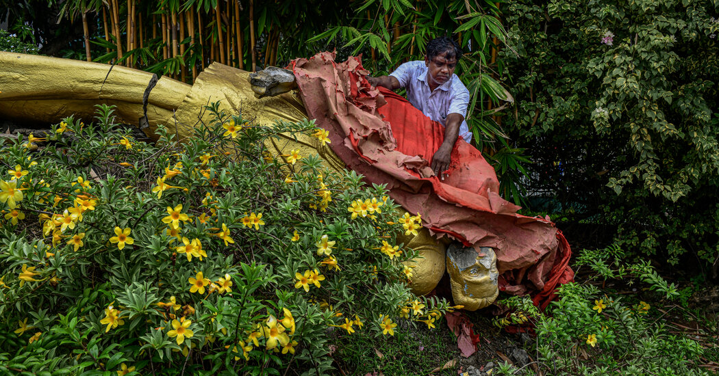 Proyectos lujosos y vidas exiguas: las dos caras de una Sri Lanka en ruinas