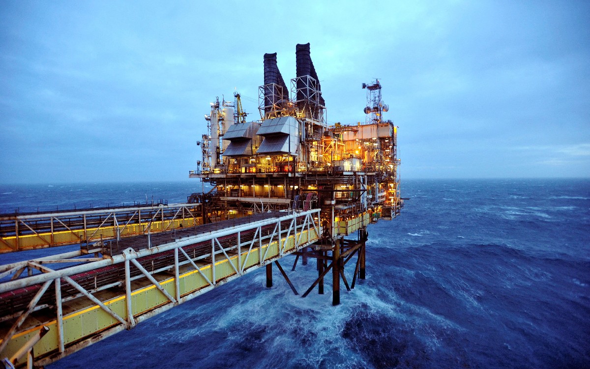 La OPEP+ aumentará su producción de petróleo como medida regulatoria de las presiones alcistas: Galván Ochoa | Video