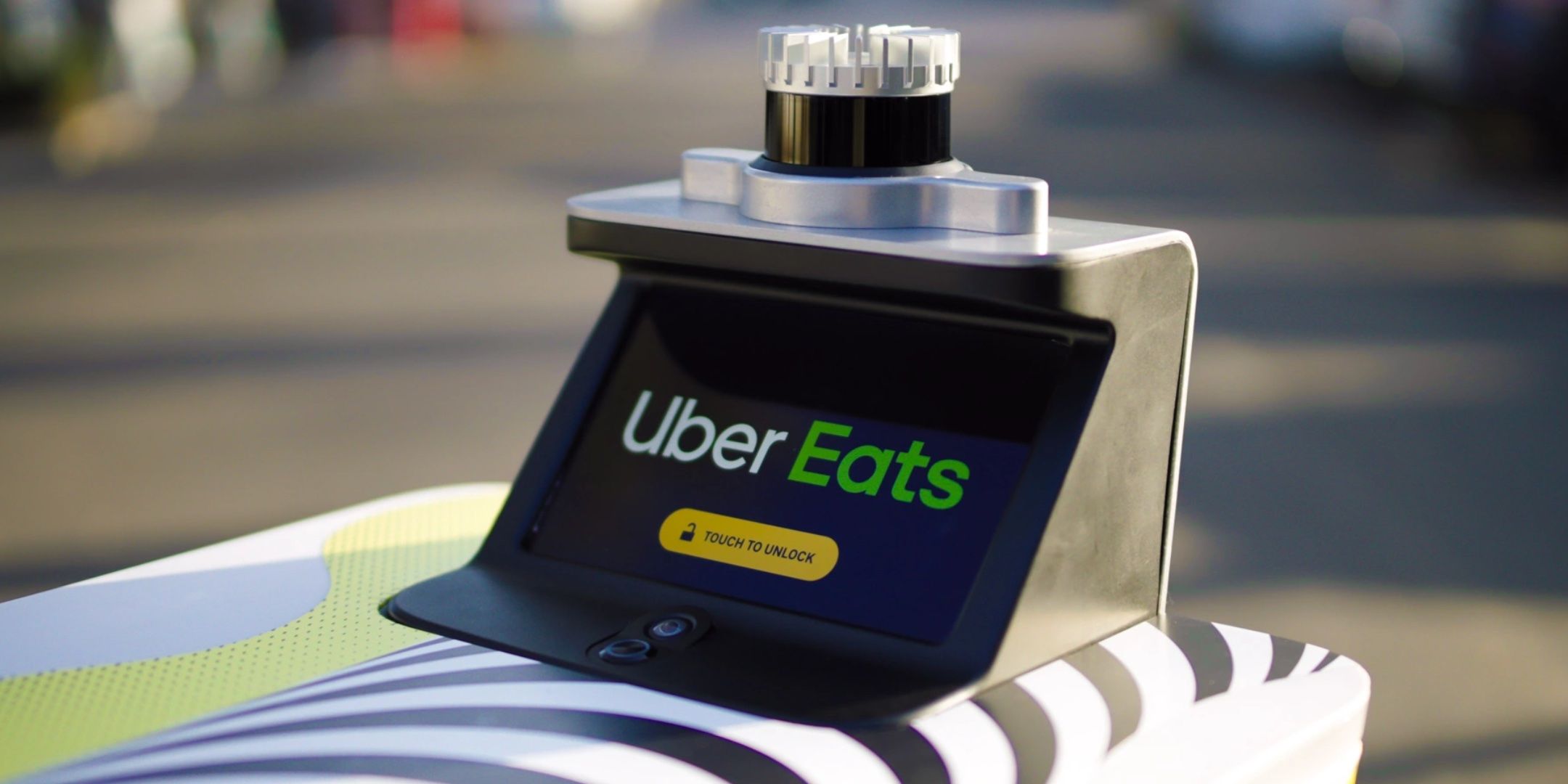 Uber Eats ahora usa robots para entregar comida