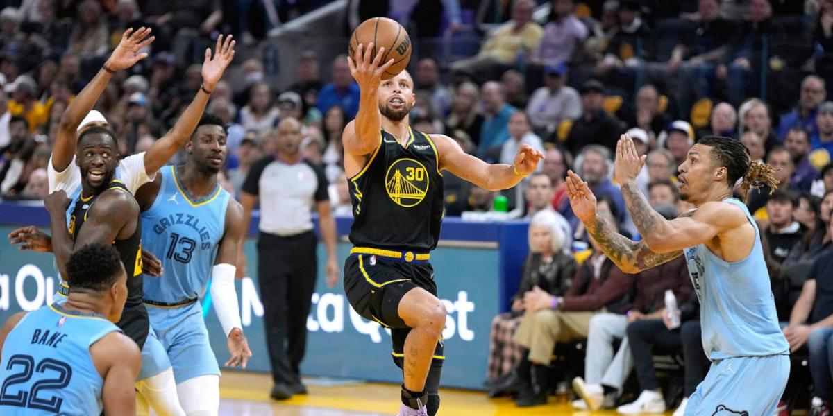 Un arreón final salva a los Warriors y deja a Memphis al borde del abismo