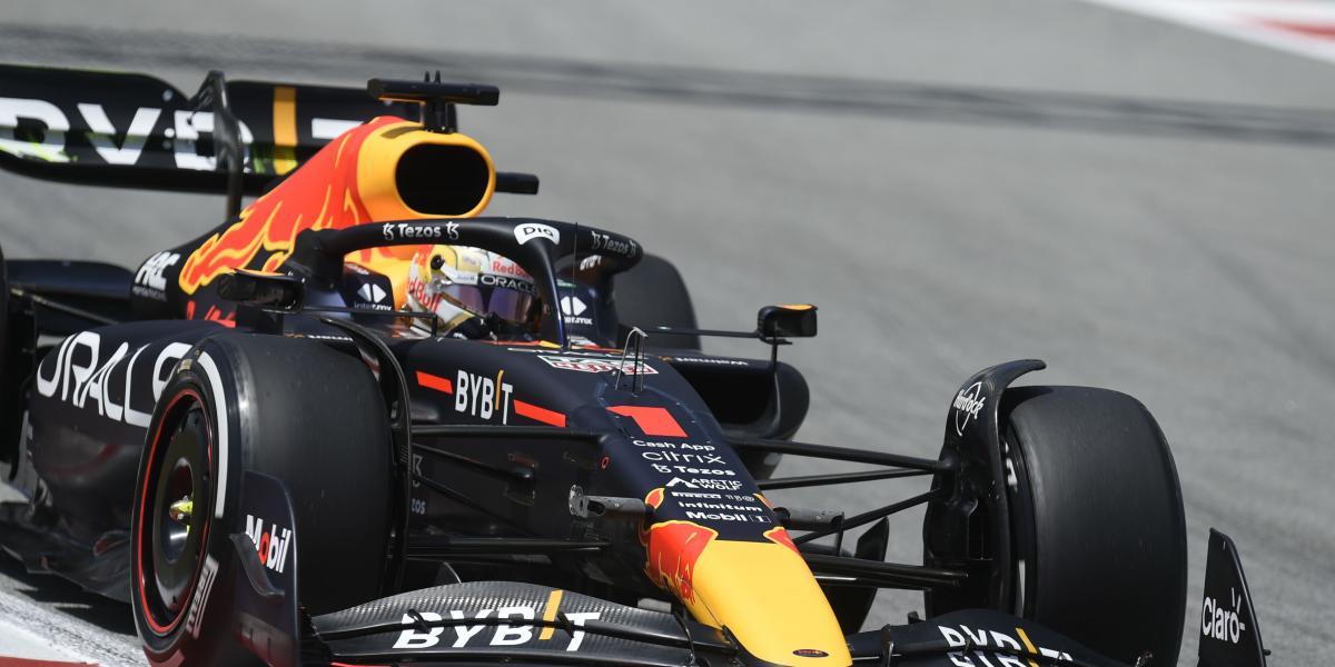 Verstappen reina en el drama de Ferrari y ya es líder del Mundial