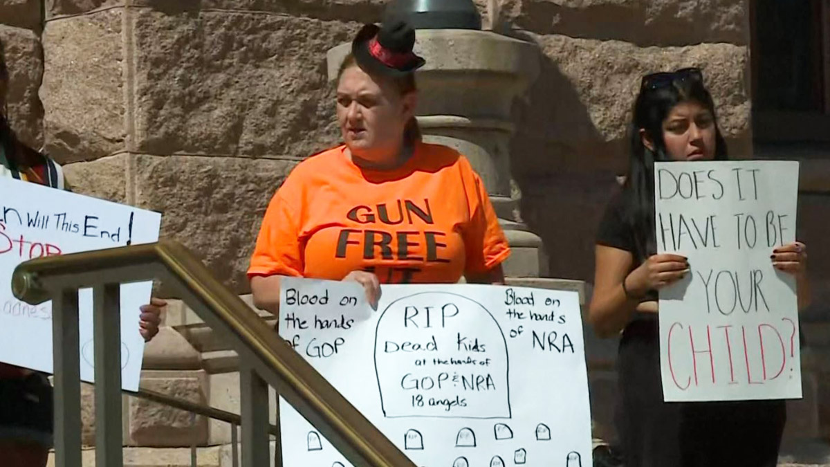 fabricante del arma usada en Texas cancela asistencia a reunión de la NRA