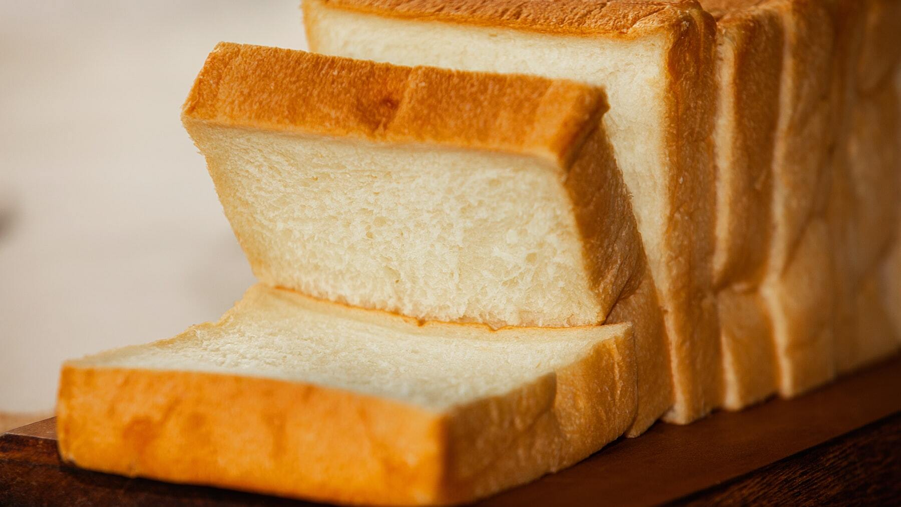 ¿Cómo se llama el alambre con el que cierras el plástico del pan de molde?