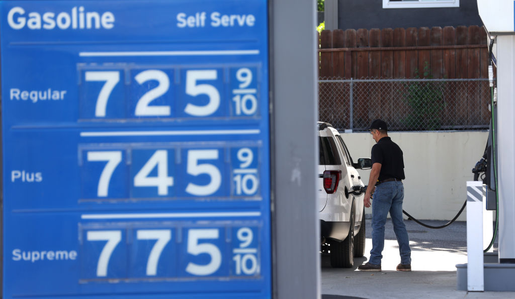 ¿Cuánto cuesta el galón de gasolina en EEUU? El precio promedio alcanza nuevo récord