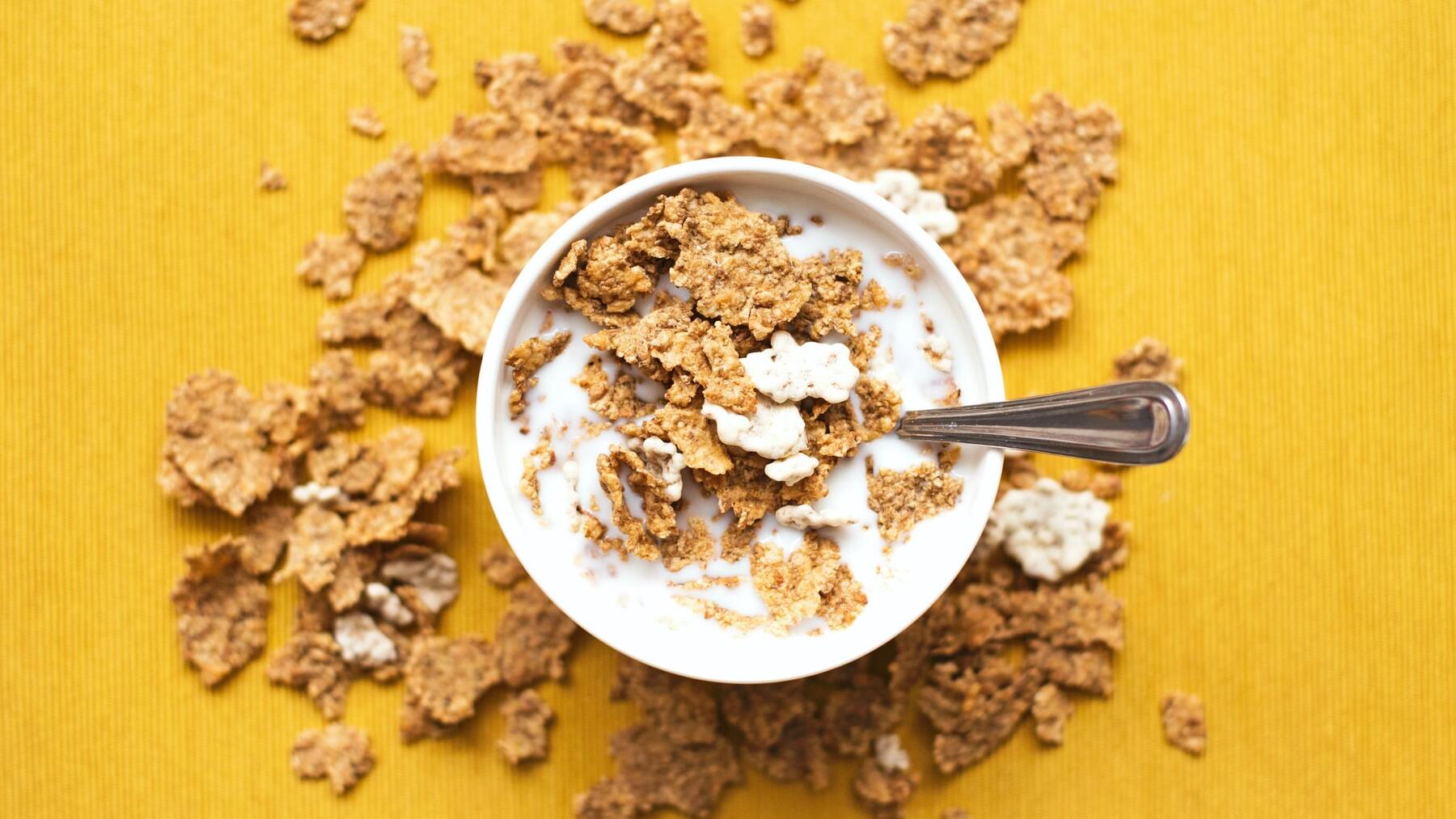 ¿Qué pasa en tu cuerpo si desayunas cereales caducados?