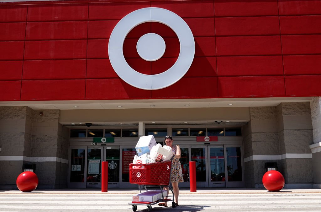 Target disminuye precios y recorta pedidos por exceso de inventario
