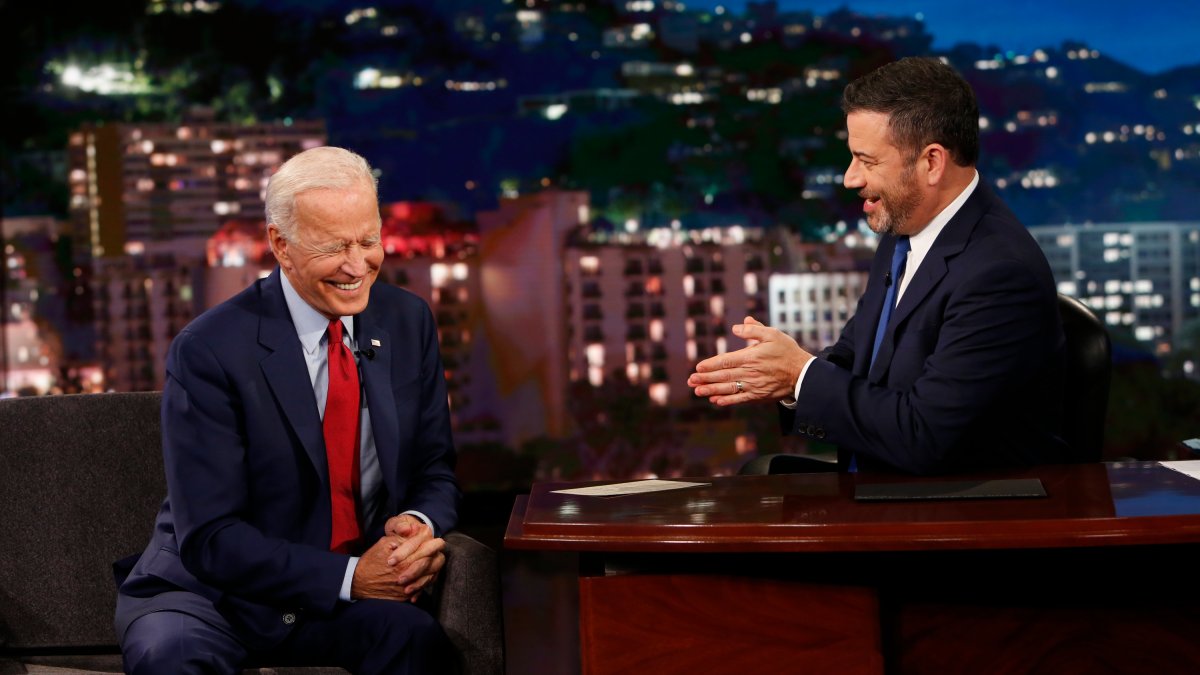 Joe Biden asiste al programa de Jimmy Kimmel