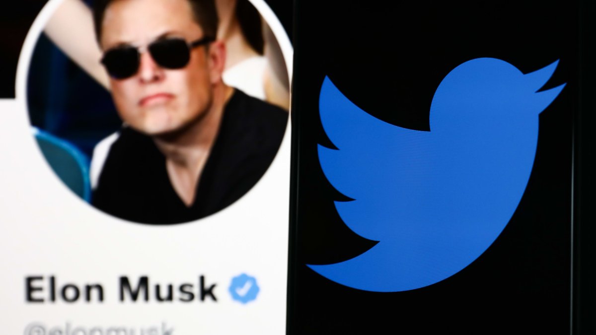 Elon Musk se reúne con empleados de Twitter