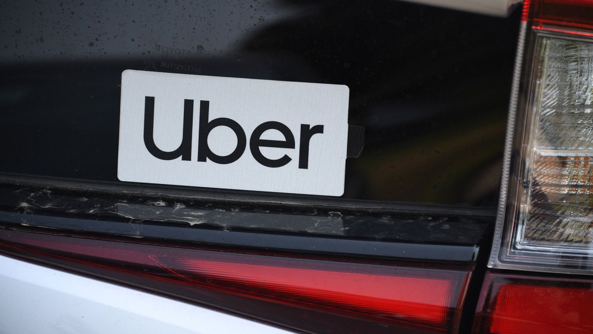Uber trae de vuelta el uso compartido de vehículos este verano tras pausa por la pandemia