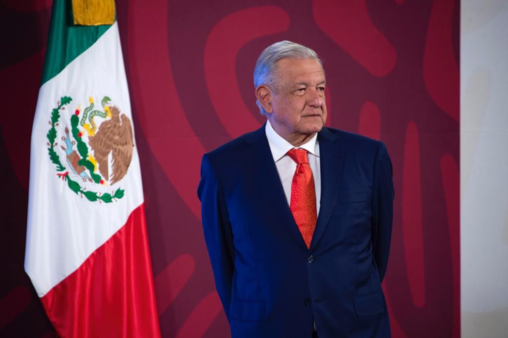 AMLO arremete contra moratoria constitucional de 'Va por México': "Nada más que no cobren"