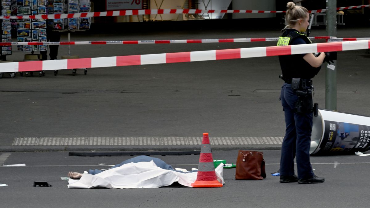 Al menos un muerto y nueve heridos graves en un atropello masivo en Berlín