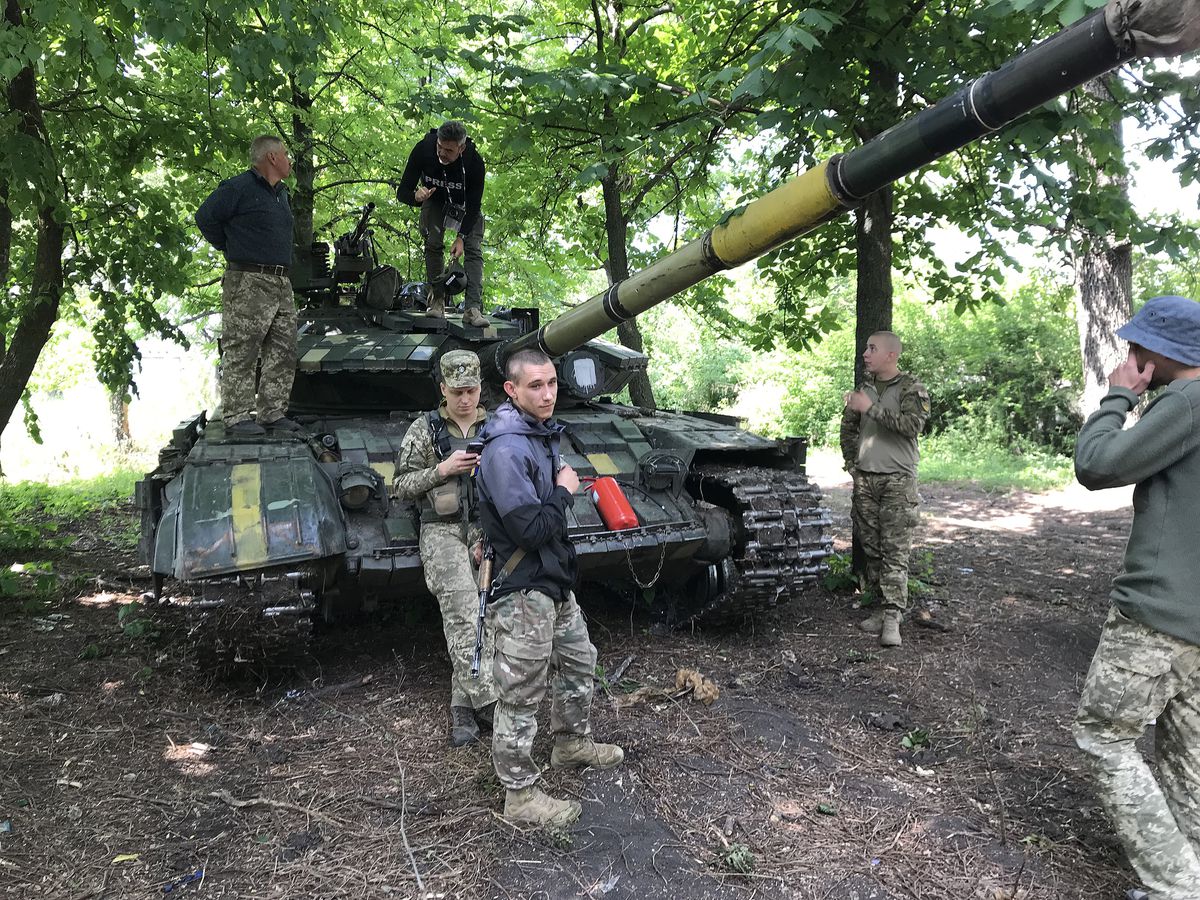 Aprendiendo a luchar con los tanques arrebatados al enemigo ruso
