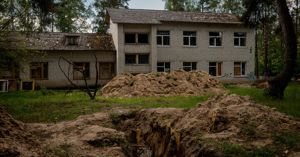 Atrapados por las fuerzas rusas, los ucranianos esperaron un mes en un sótano