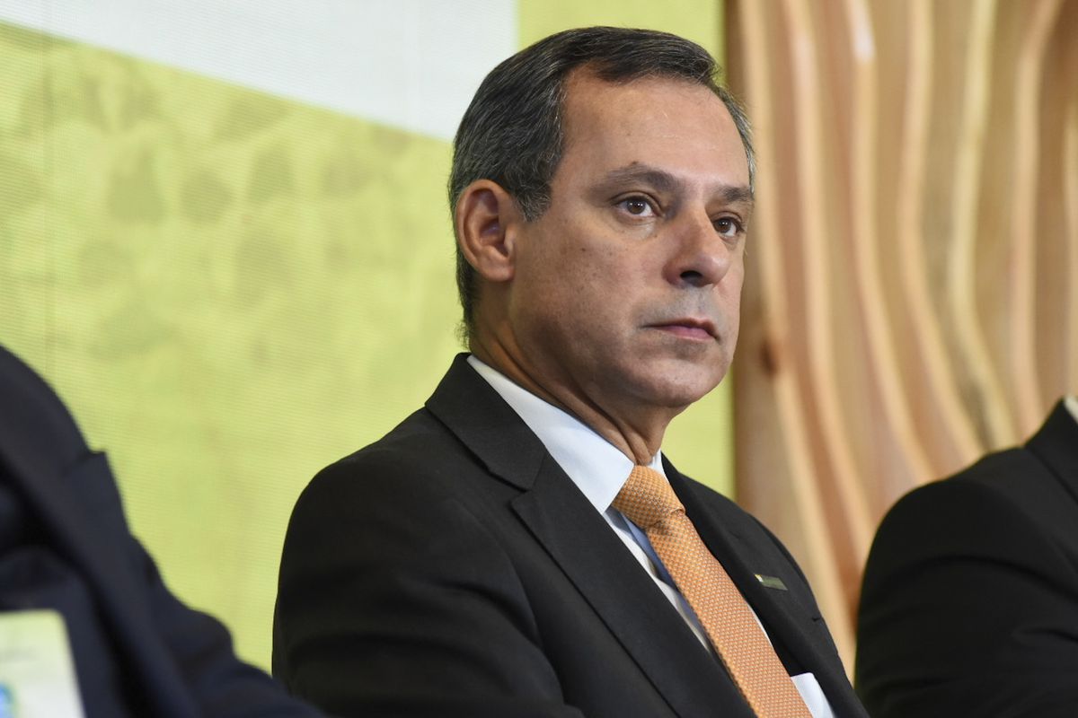 Bolsonaro impulsa la caída del tercer presidente de Petrobras para frenar el alza de precios y la inflación