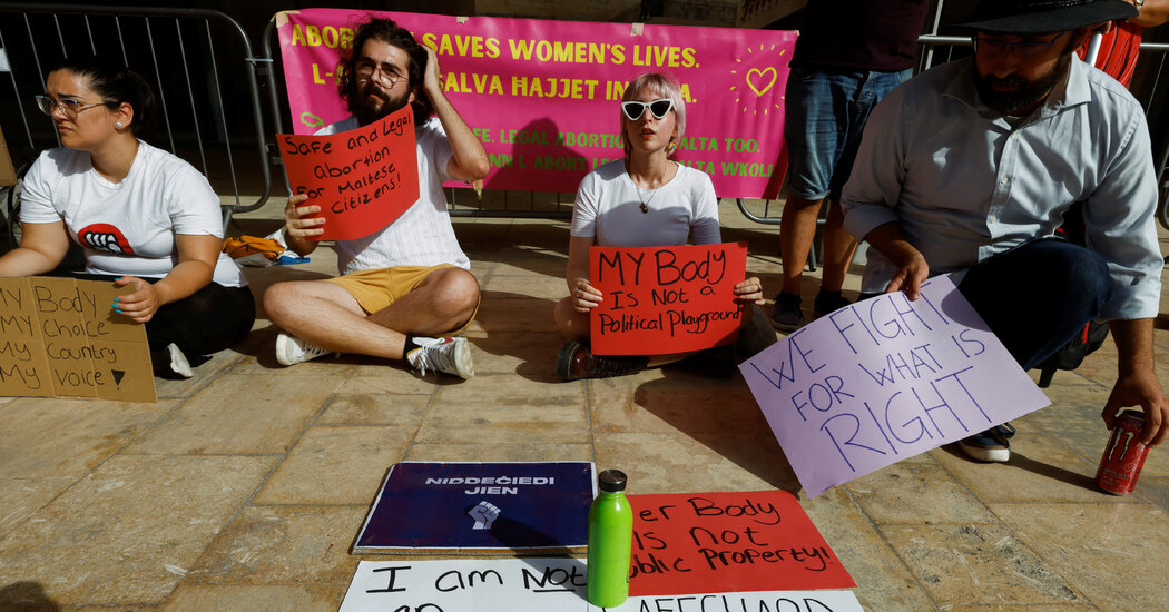Cómo la prohibición del aborto atrapó a un turista en Malta