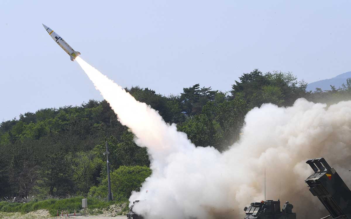Corea del Sur y Estados Unidos lanzan ocho misiles al mar del Este en respuesta a ensayos de Corea del Norte