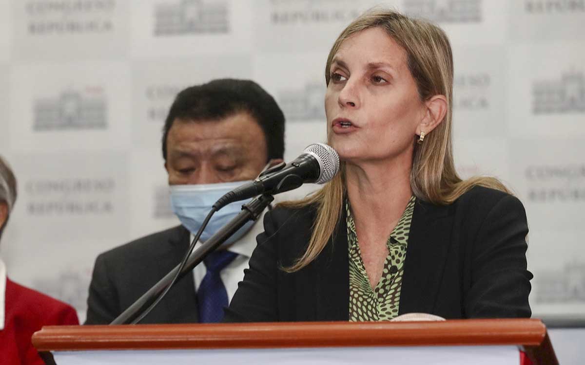 Denuncian ante la Fiscalía a la presidenta del Congreso de Perú por ‘conspiración’ para destituir a Castillo