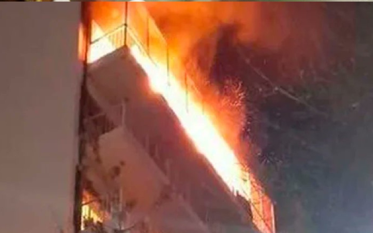 Dos mujeres y tres niños mueren en incendio en edificio de Buenos Aires | Video