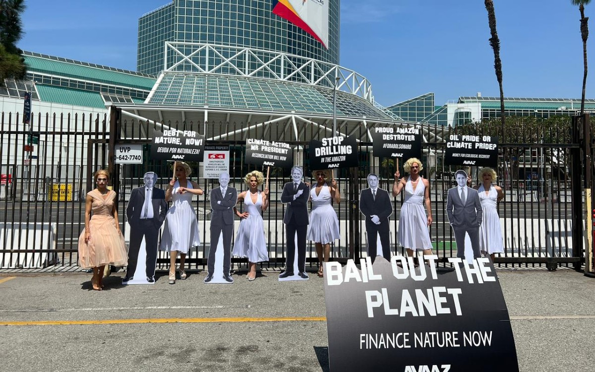 Drag queens exigen proteger la naturaleza en la Cumbre de las Américas | Video