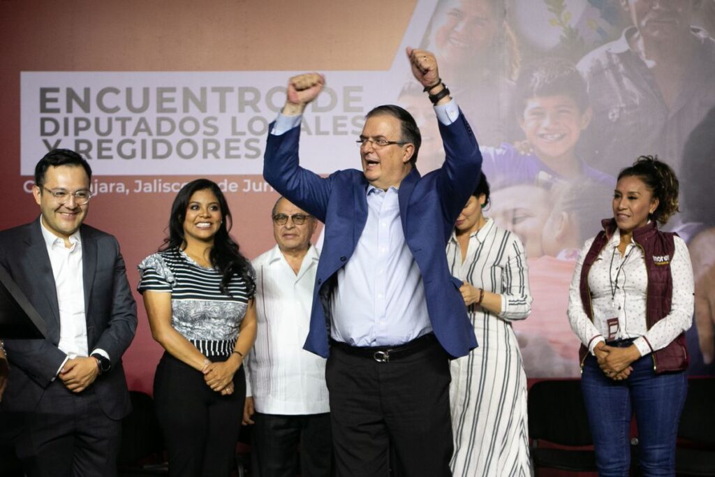 Ebrard se lanza de lleno a la campaña de Morena y conforma un equipo para “ganar la encuesta”