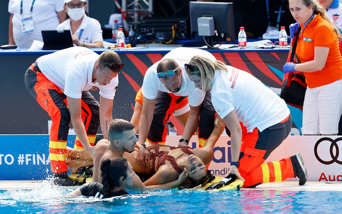 Explican por qué los rescatistas no actuaron rápido ante desmayo en la piscina húngara