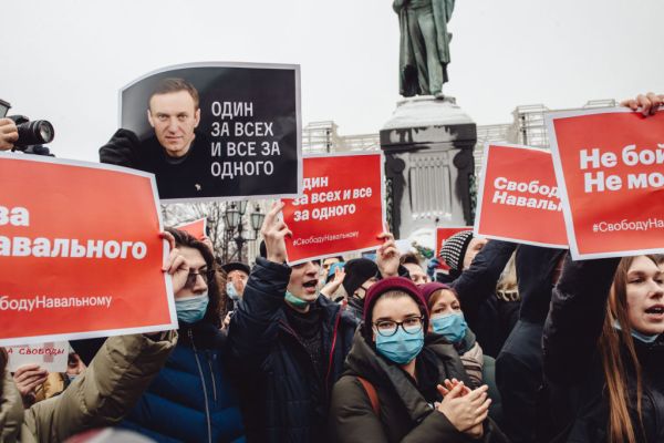 Google y Meta cerrar anuncios en Rusia ayudaron a Putin, argumenta Navalny