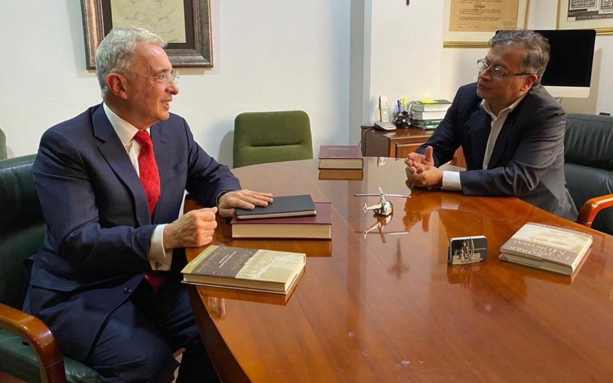 Gustavo Petro se reunió con Álvaro Uribe, su principal opositor | Colombia