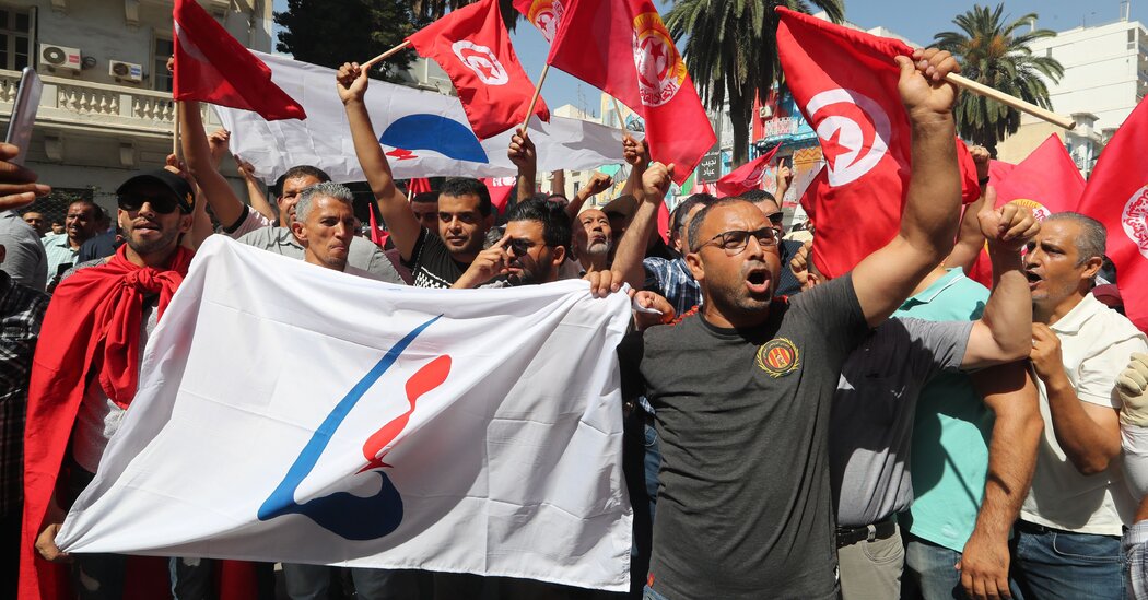 Huelga sindical en Túnez desafía el gobierno del presidente