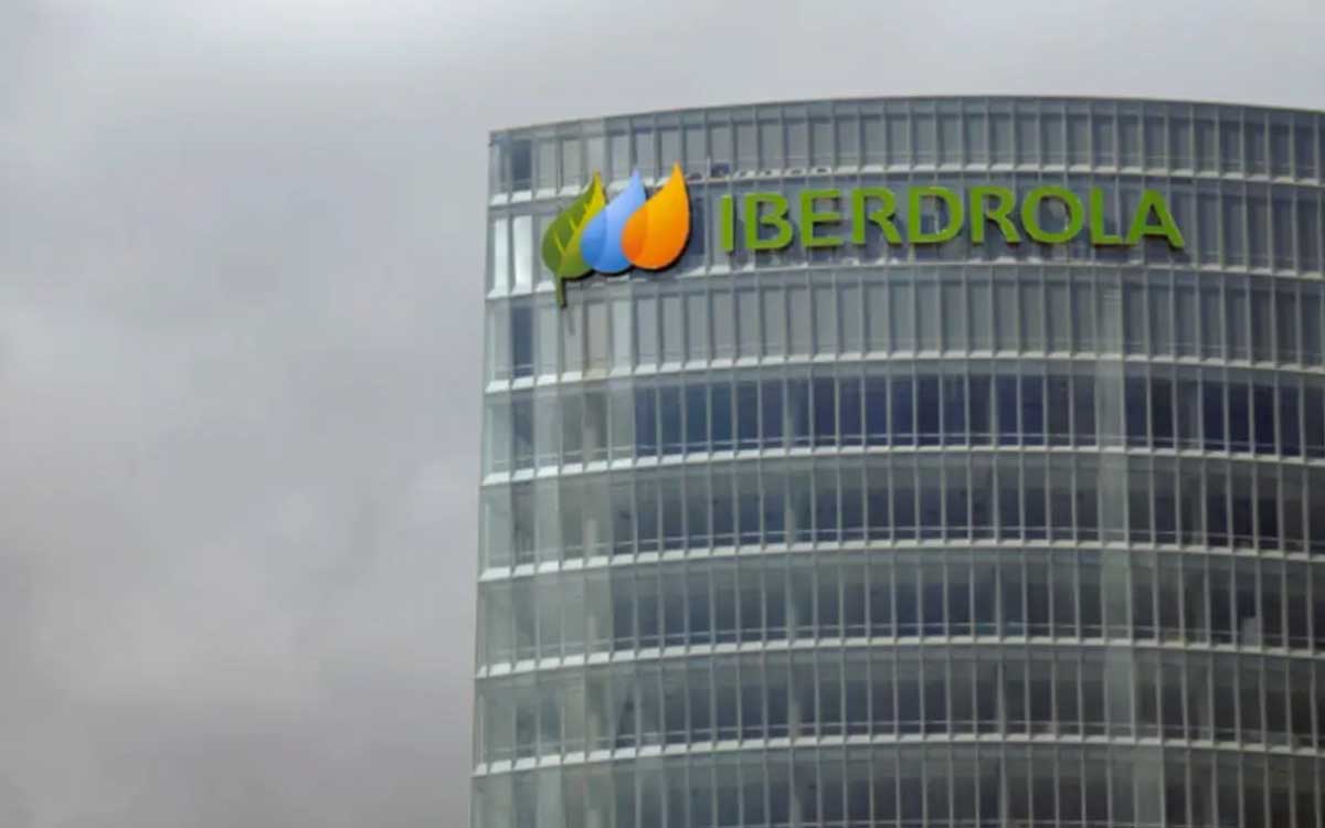 México pacta la compra de 13 plantas de Iberdrola